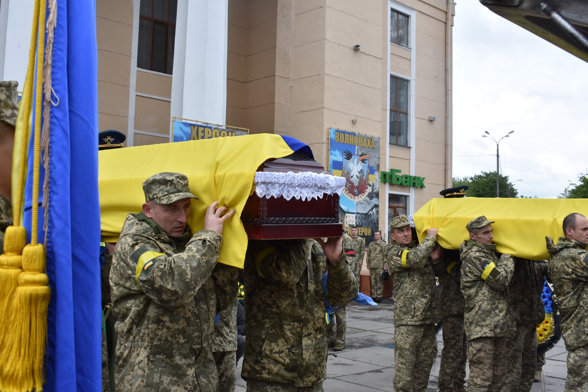 Что происходит на украине сегодня последние. Похороны ВСУ на Украине 2022 года. Армия Луганска на Украине. Ситуация на Украине. Области Украины.