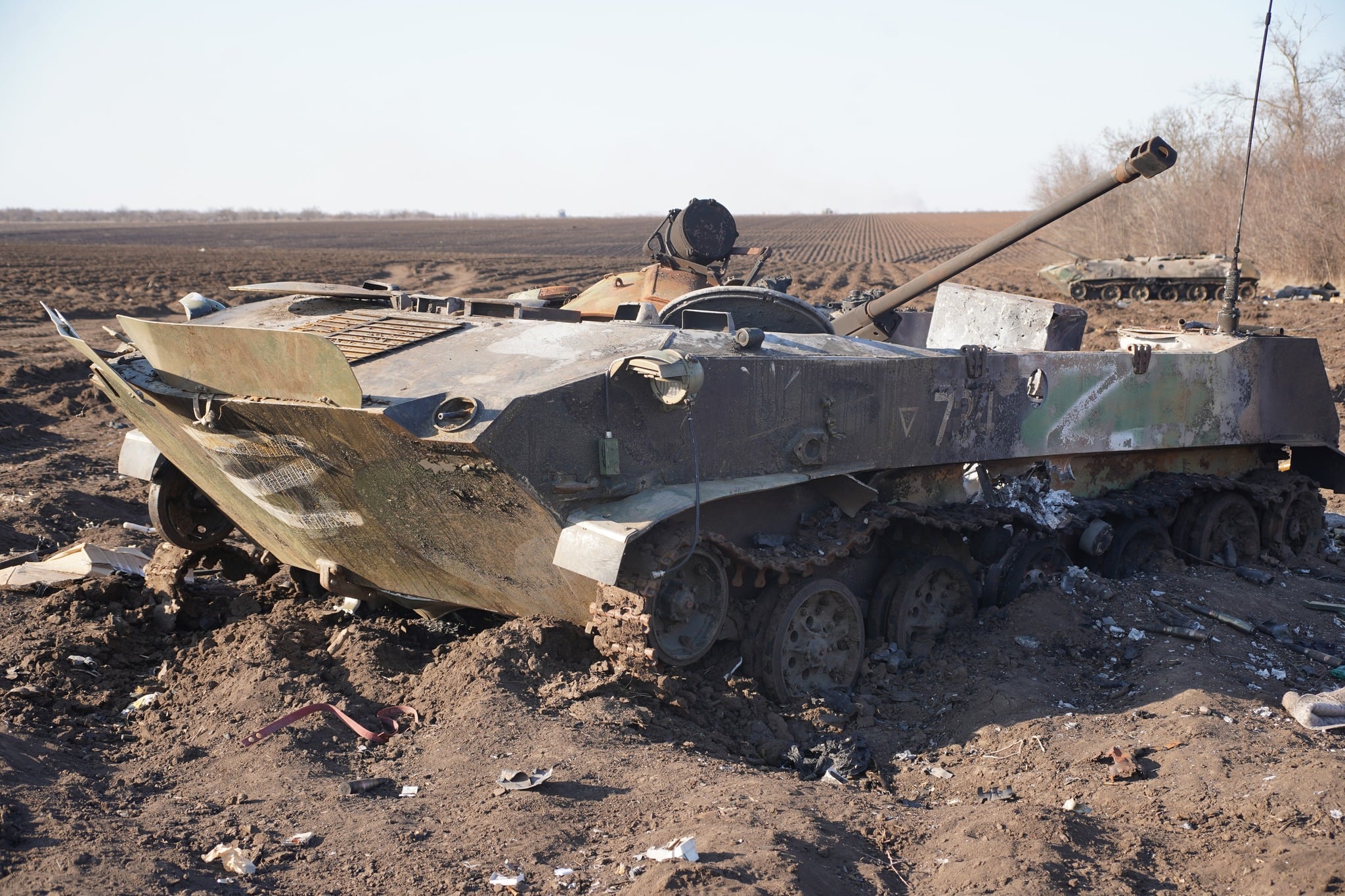 Потери всу на украине техника. Подбитая техника ВСУ 2022. Подбитые российские танки. Боевые машины.