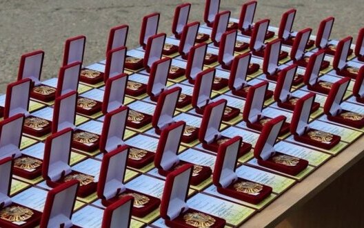 Зеленський  нагородив орденами та медалями 183 захисників, 4 - посмертно
